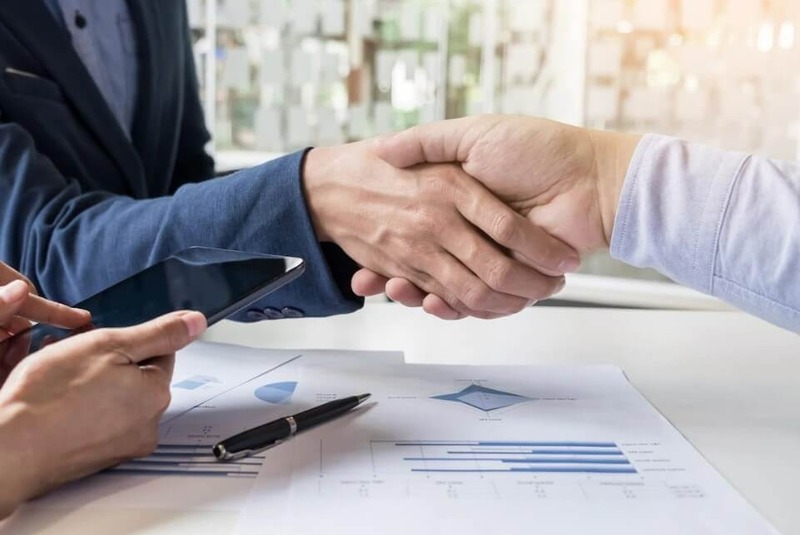 Thi công phá dỡ nhà phố là công việc yêu cầu tính chuyên môn cao, cần được thực hiện bởi một đội thợ giàu kinh nghiệm