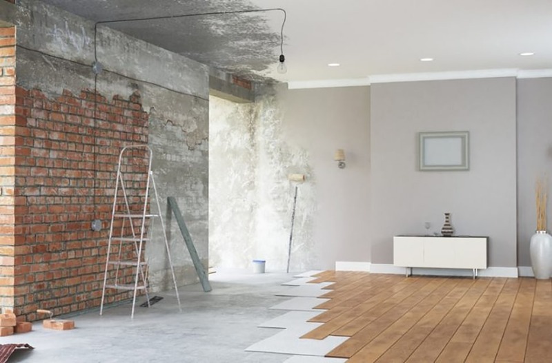 Chủ nhà hoàn toàn có thể giữ lại và làm mới nền nhà bằng cách ốp sàn mới