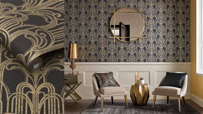 Bức tường phòng khách với hoa văn đặc trưng của phong cách Art Deco
