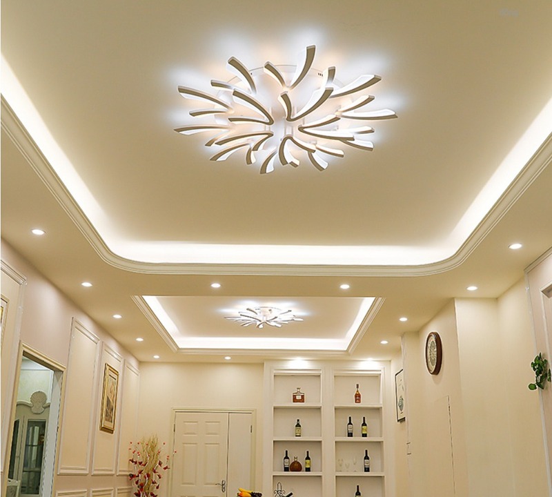 Lắp đặt hệ thống đèn không chỉ giúp cung cấp đủ ánh sáng cho không gian sống mà còn là điểm nhấn trang trí quan trọng tạo nên bầu không khí ấm cúng
