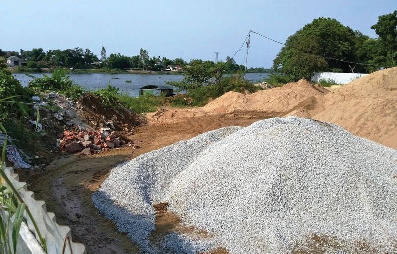 Chuẩn bị chỗ tập kết vật liệu xây dựng nhà 2 tầng
