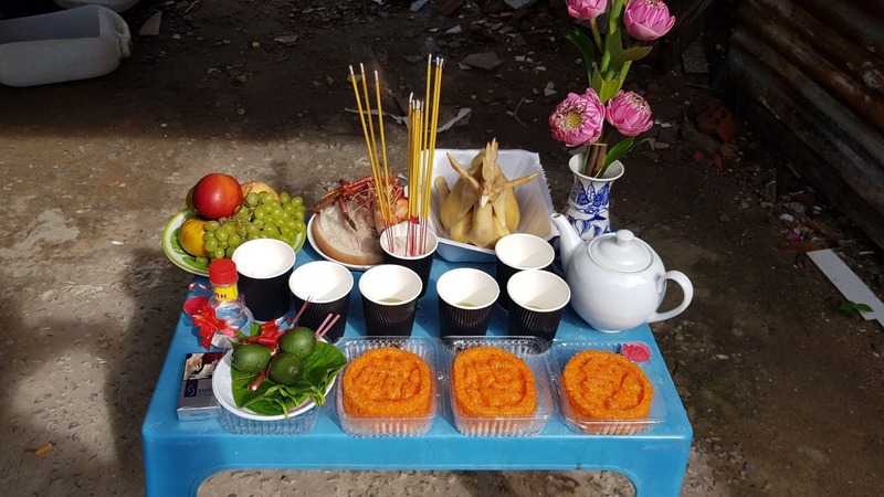 Trước khi bắt đầu thi công nhà phố, chủ nhà nên xem ngày giờ đẹp để làm lễ động thổ