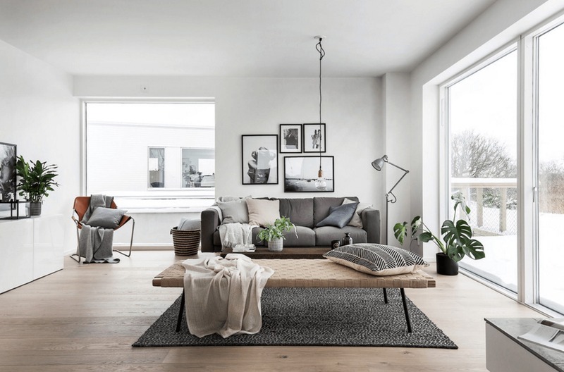 Đồ trang trí theo phong cách Scandinavian thường là các phụ kiện nhỏ như chậu cây, đèn thả hay những bức tranh treo tường